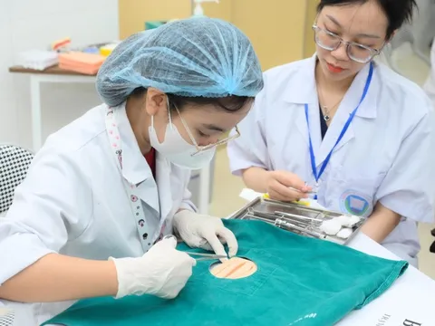 Trường đại học Y Hà Nội công bố điểm chuẩn, y khoa lấy 28,13 điểm