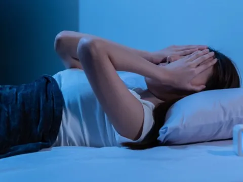 Đau ngực vì nhồi máu cơ tim, nhiều người trẻ nghĩ bị đau dạ dày, stress