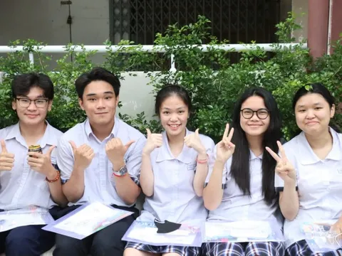 Nghịch lý tuyển sinh: đề khó nhưng điểm chuẩn cao