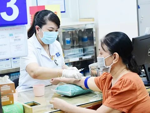 Gan nhiễm mỡ 'gõ cửa' người trẻ