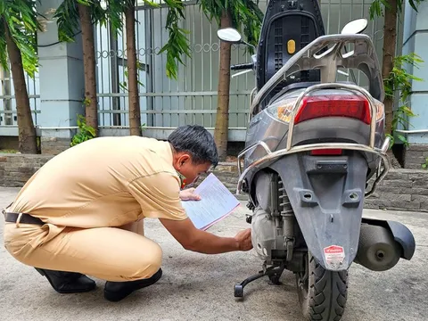 Xe máy mới mua chưa có biển số có được lưu thông không?