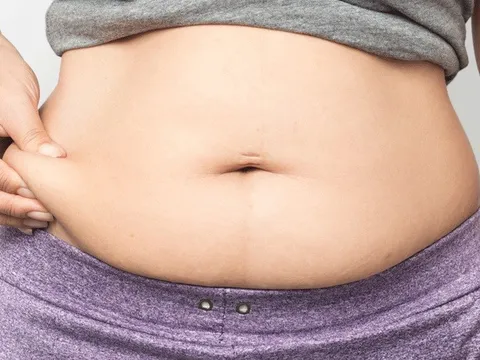 Mách bạn cách ngồi để không bị béo bụng