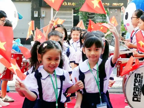 Sở Giáo dục TP.HCM đề nghị các trường hạn chế trang trí hoa tươi trong lễ khai giảng