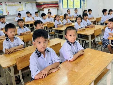 Thực hư chuyện Lâm Đồng dừng dạy tiếng Anh lớp 1, 2