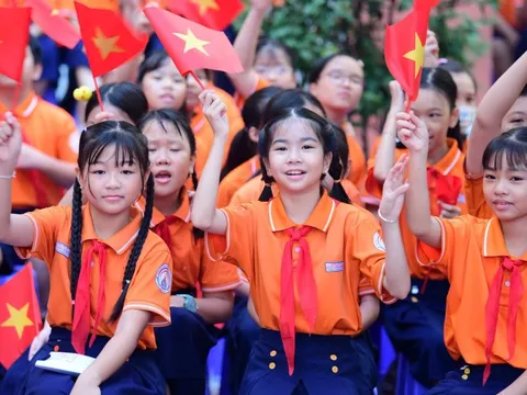 Chào mừng năm học mới 2025-2026: Dẫn dắt phát triển quốc gia bằng giáo dục