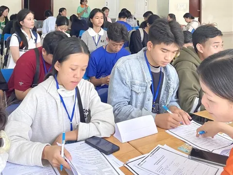 Ký túc xá Cỏ May đón 107 sinh viên vượt khó, nuôi ăn học miễn phí