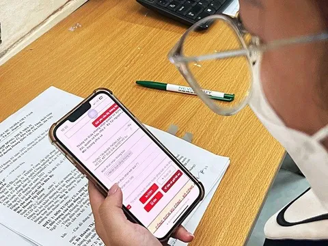 Con chưa thành niên thì có thể tự mình đăng ký tạm trú khác với nơi ở của cha mẹ không?