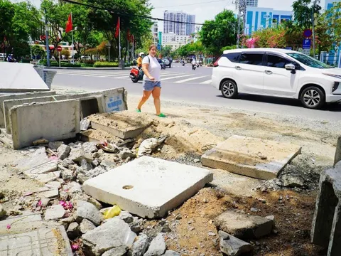 Người đi đường trượt ngã, xử phạt nhà thầu thi công 'ẩu' ở Nha Trang