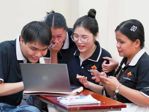 Săn học bổng: Một công, nhiều việc