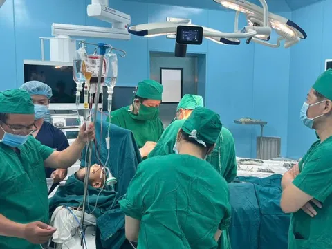 Cứu thanh niên bị tai nạn giao thông nguy kịch tại đặc khu Côn Đảo