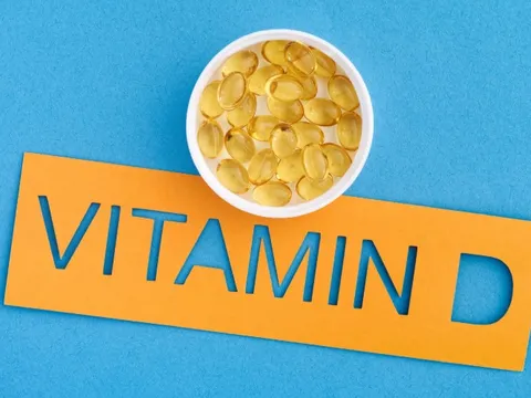 Vitamin D cần, nhưng bổ sung thế nào để tránh nguy cơ ngộ độc?