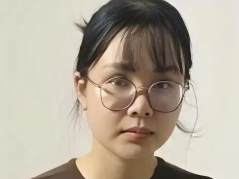 Đi làm nail, cô gái chụp lén thông tin thẻ ngân hàng, đặt mua iPhone 31 triệu, rút trộm 8 triệu