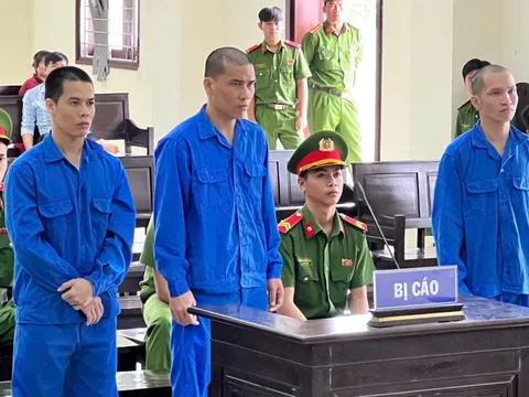 Cầm súng, dao tấn công nhóm người 'đậu xe chắn lối', 3 người lãnh án tội giết người