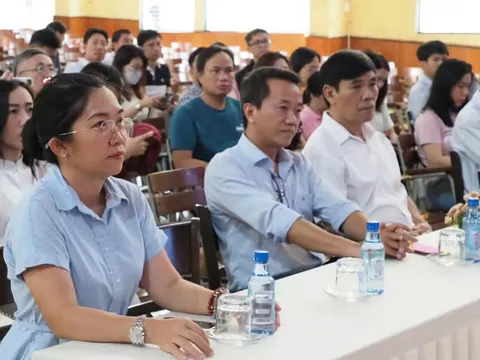 Lắng nghe con trẻ cũng cần phải có phương pháp