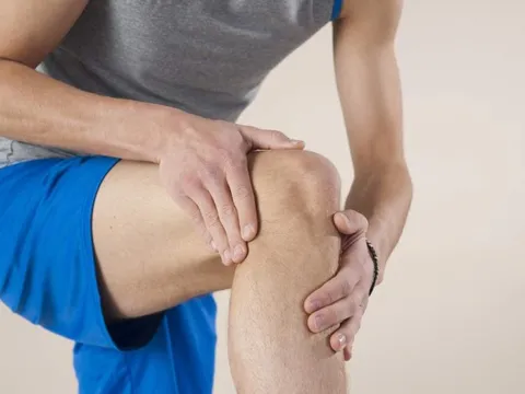 Các nhà khoa học Nga cảnh báo người mắc COVID-19 có thể hoại tử xương