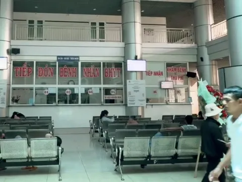 Ai chịu trách nhiệm vụ kê khống gần 500 ca tán sỏi?