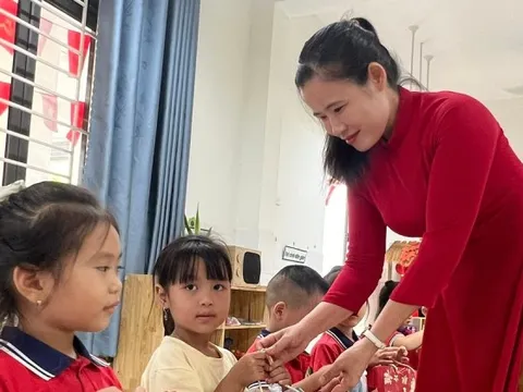 Lương của giáo viên phổ thông công lập dự kiến tăng cao nhất tới 17,6 triệu đồng