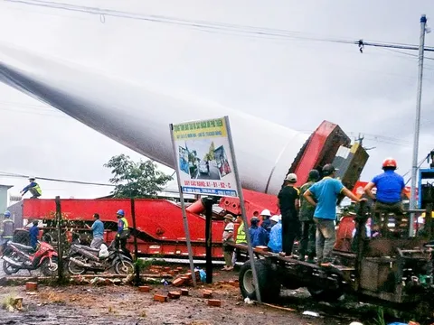 Bí thư xã nói phạt tù 10 người dân chặn xe chở cánh quạt điện gió là 'hơi nghiêm khắc'