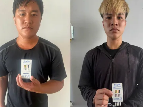 Tạm giữ hình sự hai người dùng súng bắn vỡ kính nhiều ô tô trên cao tốc