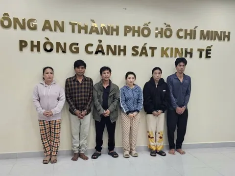 Công an TP.HCM triệt phá nhóm sản xuất hàng giả nước rửa toilet, nước giặt