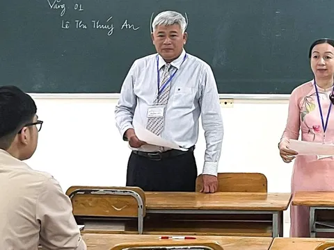 Hơn 10.000 người bắt đầu thi tuyển giáo viên tại TP.HCM, môn hóa 1 'chọi' 27