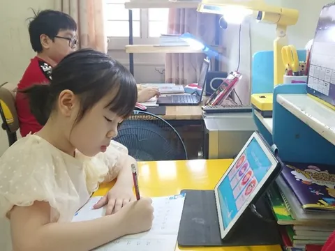 TP.HCM chuẩn bị học trực tuyến nếu mưa bão diễn biến phức tạp