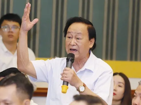 "Với khẩu hiệu dân giàu - nước mạnh, cái gì không làm giàu thì chúng ta bỏ"