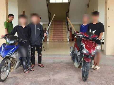 Bốn thanh niên truy đuổi đánh người và gây tai nạn làm bé 6 tuổi tử vong thương tâm