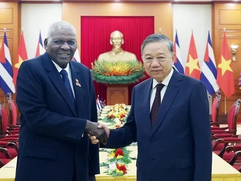 Việt Nam và Cuba cùng tăng tốc phát triển 1 lĩnh vực quan trọng: Toàn cầu bùng nổ đầu tư nghìn tỷ USD