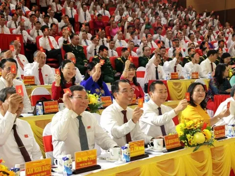 Vĩnh Long phấn đấu thành trung tâm kinh tế biển, trung tâm sản xuất năng lượng tái tạo