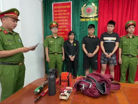 Bắt quả tang nhóm người dùng súng điện trộm 4 con chó trong một đêm ở TP.HCM