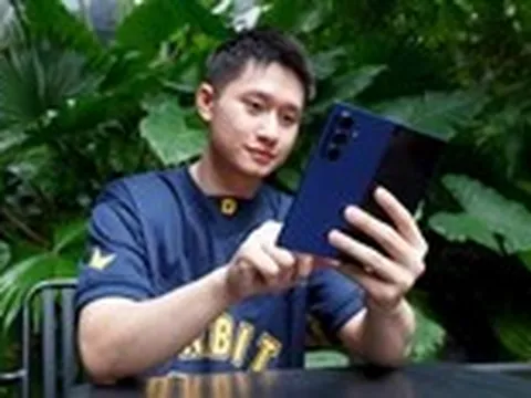 Galaxy AI và Gemini Live giúp Gen Z đổi mới tư duy tìm việc
