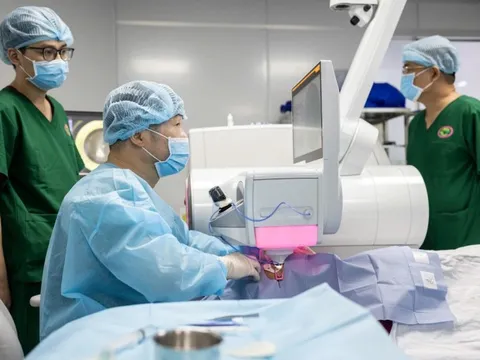 Khai trương Bệnh viện Mắt quốc tế Hồng Sơn tại TP.HCM