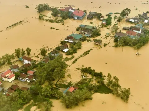 Hỏa tốc: Sẽ miễn, giảm, gia hạn thuế cho tổ chức, cá nhân, doanh nghiệp bị thiệt hại do bão số 10, số 11