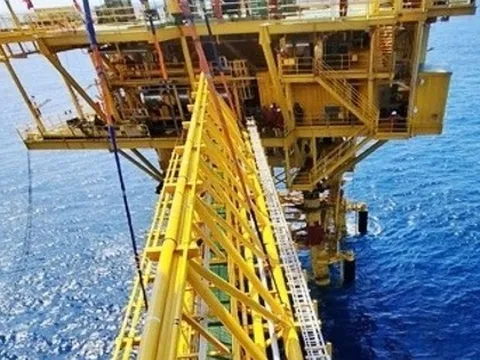 Kỳ tích trên biển: Liên doanh hơn 40 năm tuổi lập kỷ lục khai thác mỏ "vàng đen" sớm 65 ngày