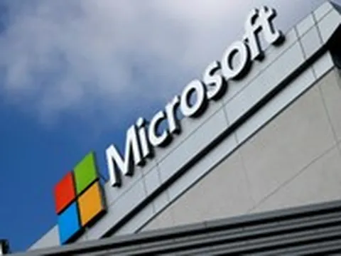 Mỹ - Trung căng thẳng: Microsoft và các 'ông lớn' dịch chuyển sản xuất khỏi Trung Quốc