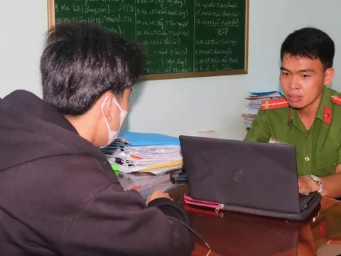 Công an Đồng Tháp giải cứu 2 nạn nhân bị 'bắt cóc online', tự nhốt chính mình trong phòng trọ