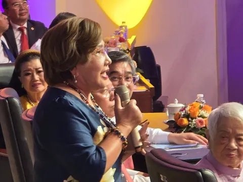 Lệ Thủy nói 'Cải lương sắp chết', Mỹ Uyên mong thành phố cứu sân khấu