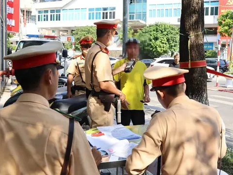 Phát hiện gần 4.000 tài xế vi phạm trong ngày đầu kiểm tra nồng độ cồn