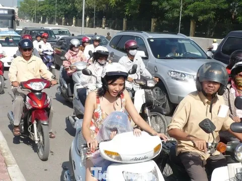 Chuyên gia: Đề xuất bố trí lệch giờ học, giờ làm giúp giảm ùn tắc giao thông ngay