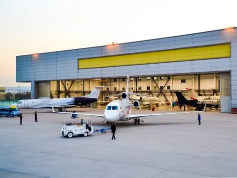 Cấp chứng nhận bảo trì chuyên sâu cho ba dòng máy bay thương gia tại Việt Nam