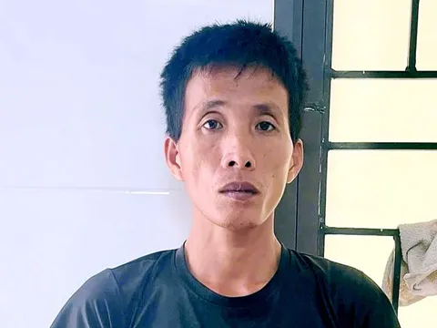 Khởi tố người cha dượng dùng búa đánh vào đầu con riêng của vợ