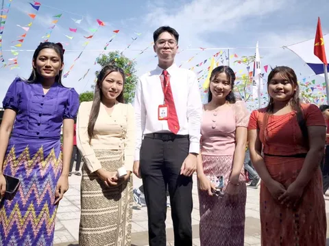 Sinh viên Đông Nam Á đổ sang Việt Nam học cao đẳng, trung cấp