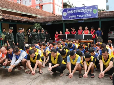 Cô gái Việt cầm đầu đường dây lừa đảo hơn 300 tỉ đồng ở Campuchia