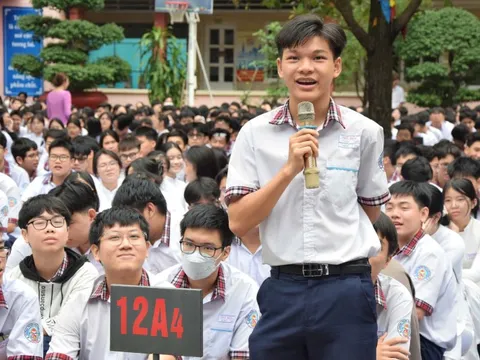 Gần 2.500 học sinh Thủ Đức dự phiên tòa giả định vụ án ma túy từ thuốc lá điện tử