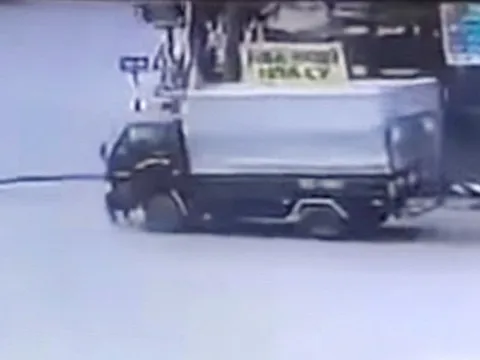 Con rể cũ lái ô tô tải đâm, chèn chết bố vợ cũ