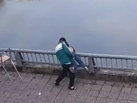 Xác minh vụ việc nam sinh đâm bạn rồi quăng xuống hồ ở Lào Cai