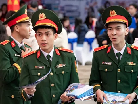 Nhân tài phục vụ trong quân đội có thể hưởng phụ cấp 550% lương
