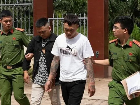 Bắt nhóm thanh niên quậy phá tiểu thương, đòi tiền bảo kê tại hội chợ