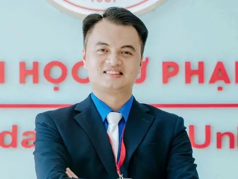 Thủ khoa trường sư phạm từng học đại học 10 năm